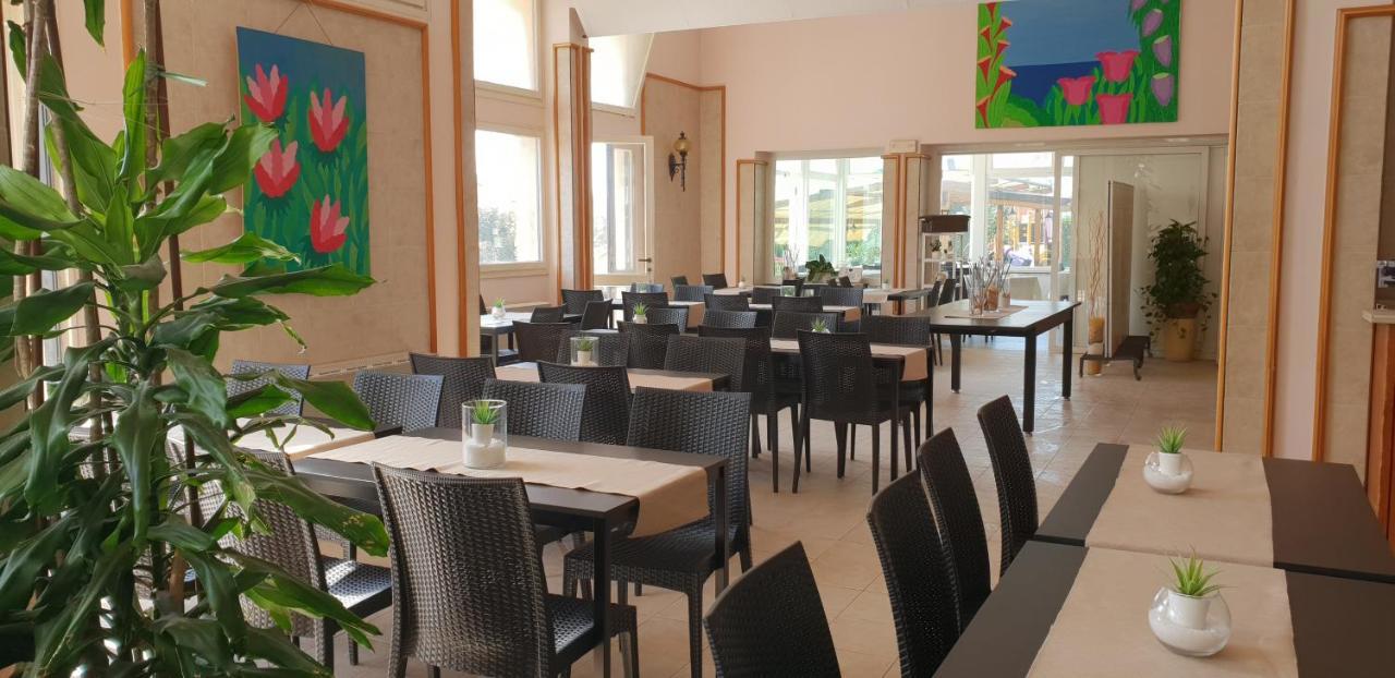 פרג'נה Hotel Corallo מראה חיצוני תמונה